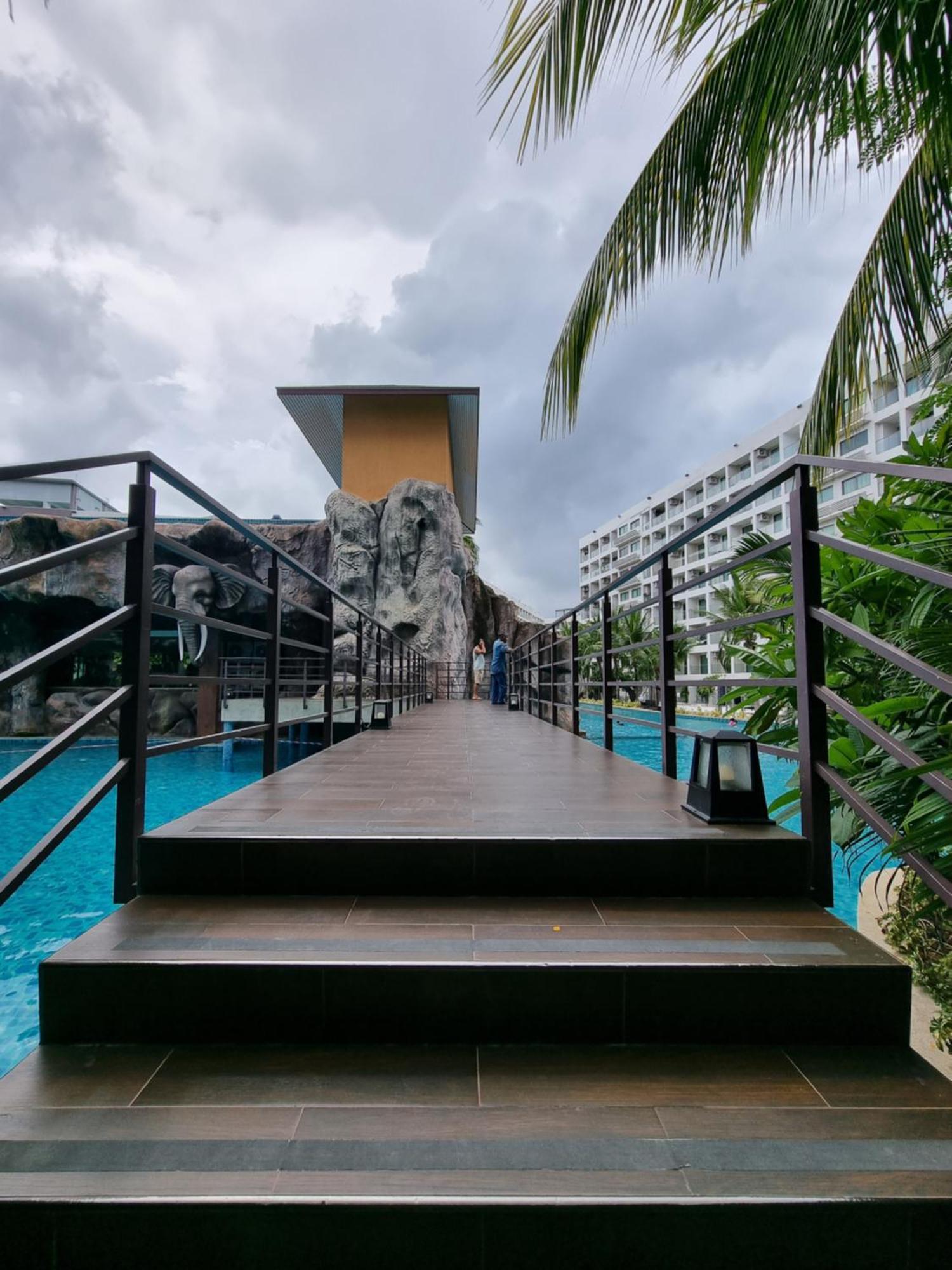 Laguna Beach Condo Resort 3 Maldives Pattaya Pool View ลากูน่า บีช คอนโด รีสอร์ต 3 พัทยา Praia de Jomtien Exterior foto