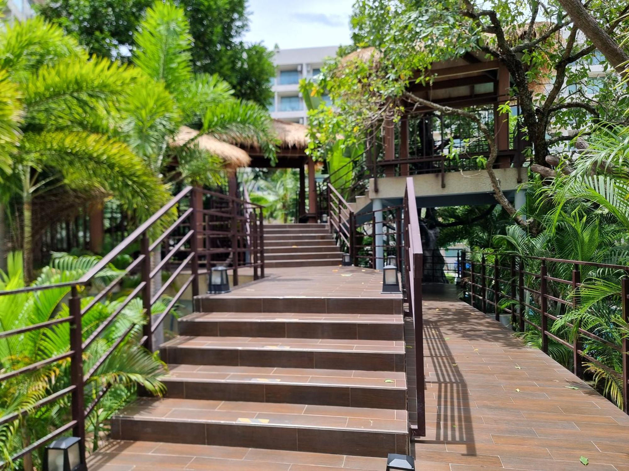 Laguna Beach Condo Resort 3 Maldives Pattaya Pool View ลากูน่า บีช คอนโด รีสอร์ต 3 พัทยา Praia de Jomtien Exterior foto
